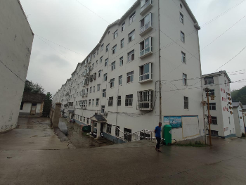 某管委会住宅及商业房产价值